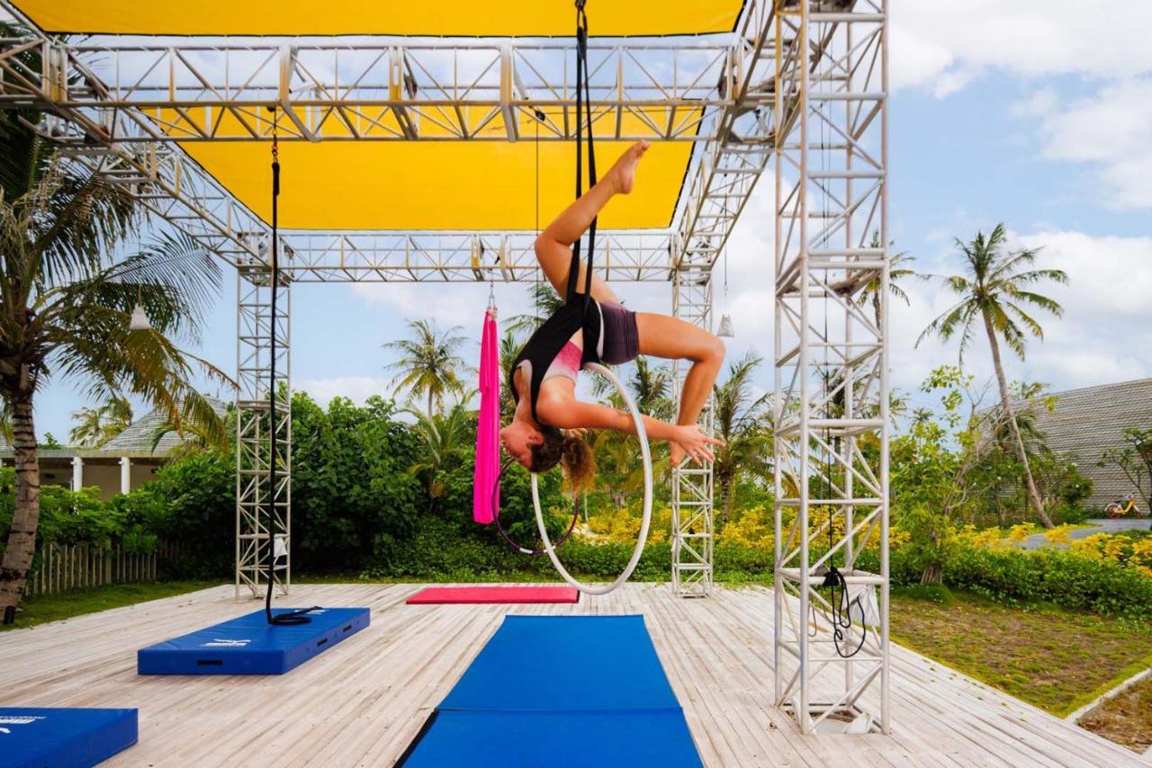 Hard Rock Hotel Maldives Emboodhoo Lagoon Exterior foto Aerial hoop